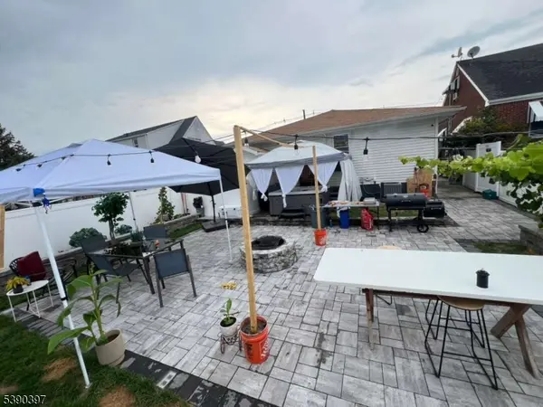 505 Knopf St, Linden City, NJ 07036