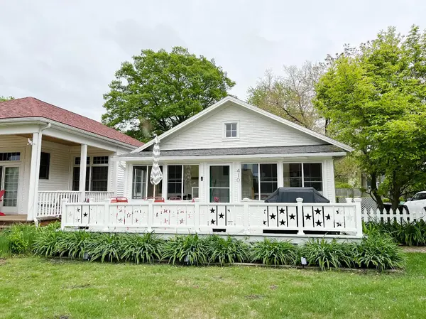 406 410-412 North Shore DR, South Haven City, MI 49090