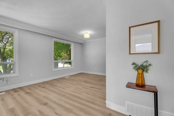 47 Aurora Heights DR, Aurora, ON L4G 2W6