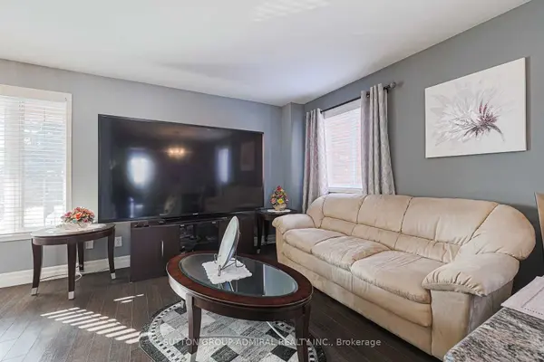 242 Mapleton AVE, Barrie, ON L4N 5V5