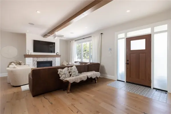 2195 Courtland DR, Burlington, ON L7R 1S2