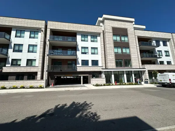 123 Maurice DR #410, Oakville, ON L6K 2W6