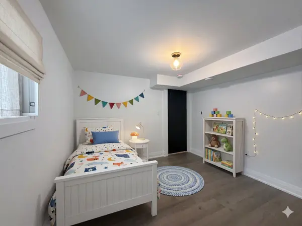 184 Ottawa ST S #Basement, Hamilton, ON L8K 2E6