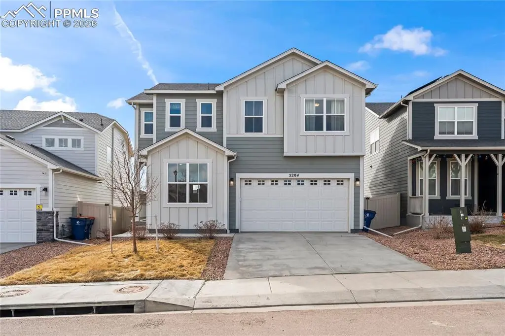 5204 Roundhouse DR, Colorado Springs, CO 80925