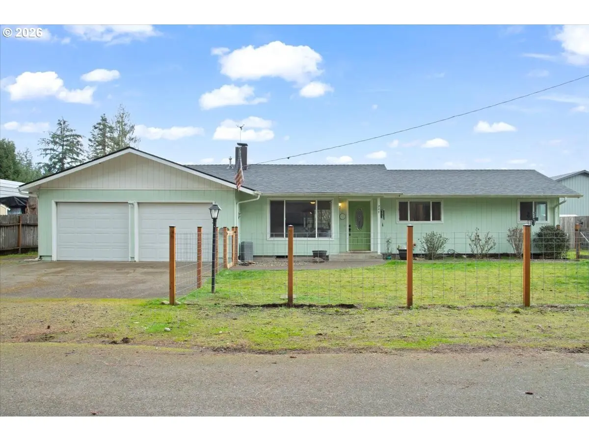 247 CEDAR ST, Lyons, OR 97358