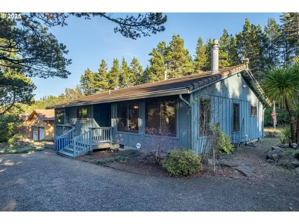 5740 PALISADES DR, Lincoln City, OR 97367