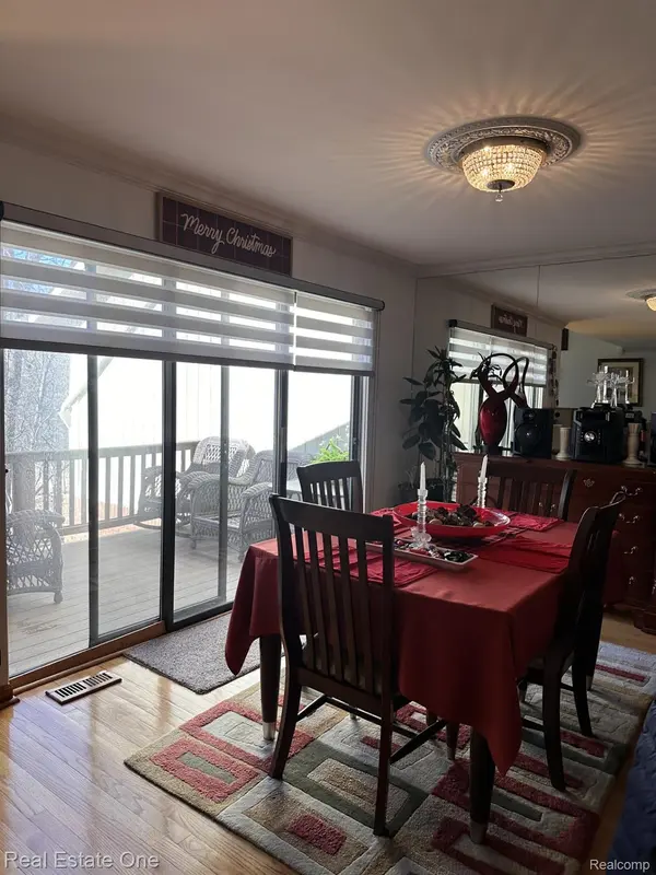 5505 Walnut CIR W, West Bloomfield Charter Township, MI 48322