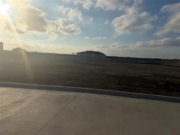 133 Iris Street, Lorena, TX 76655