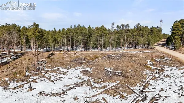 Snow mass DR, Colorado Springs, CO 80908