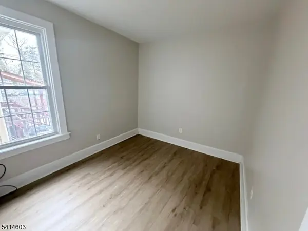 106 N 16Th St #1, East Orange City, NJ 07017