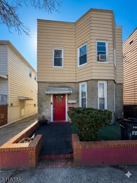 133 Pamrapo Ave, Jersey City, NJ 07305