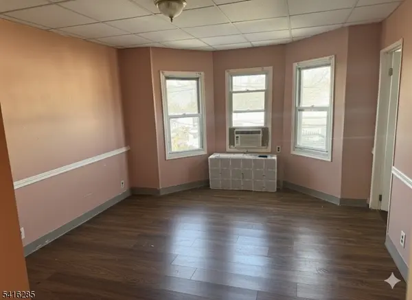 133 Pamrapo Ave, Jersey City, NJ 07305