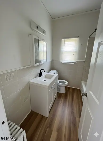 133 Pamrapo Ave, Jersey City, NJ 07305