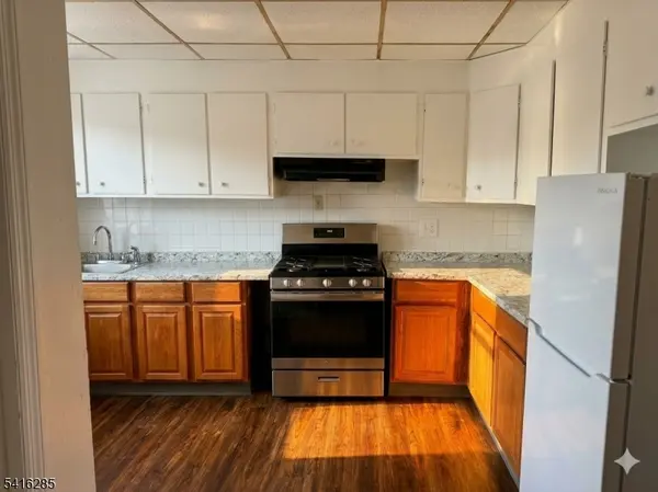 133 Pamrapo Ave, Jersey City, NJ 07305