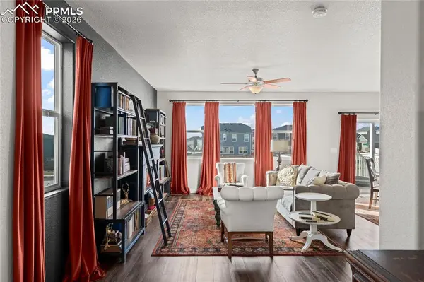 5204 Roundhouse DR, Colorado Springs, CO 80925