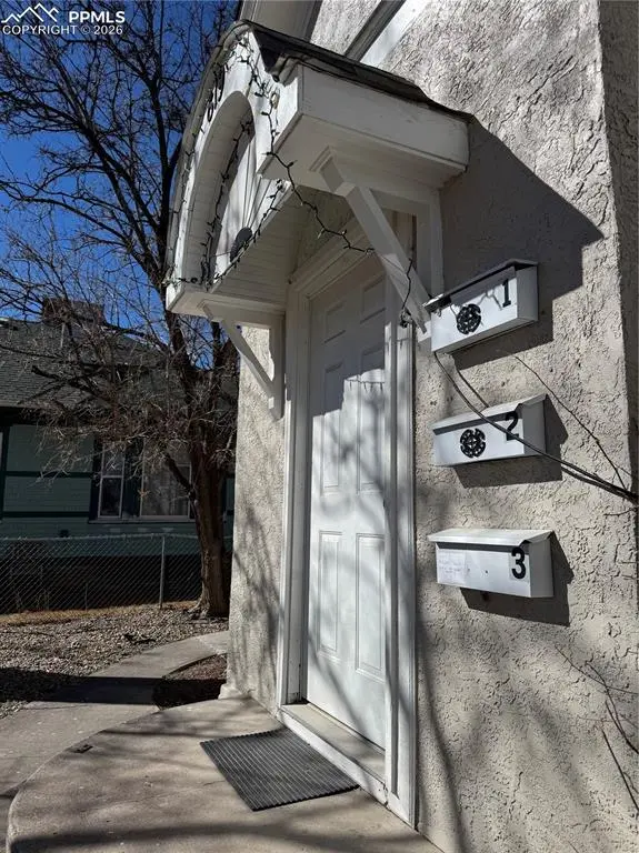 819 W 12th ST, Pueblo, CO 81003