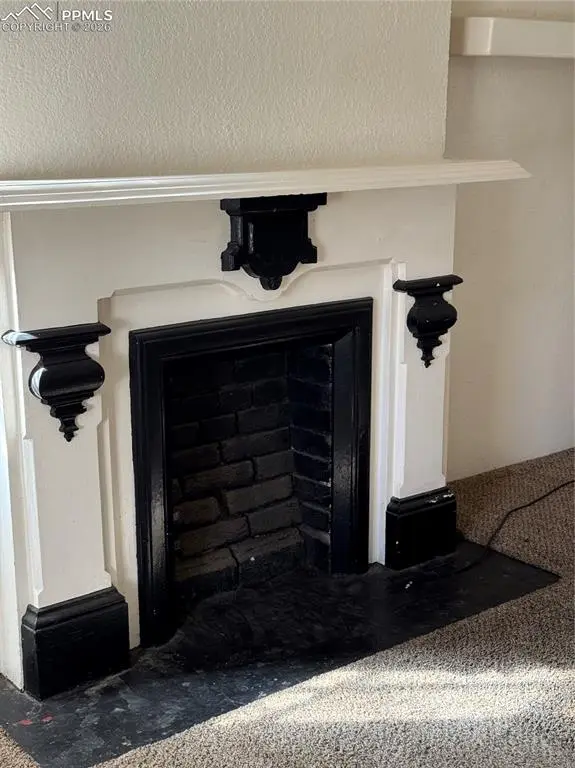 819 W 12th ST, Pueblo, CO 81003