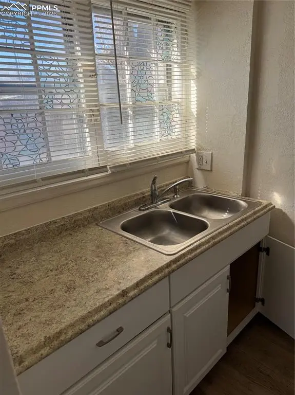 819 W 12th ST, Pueblo, CO 81003