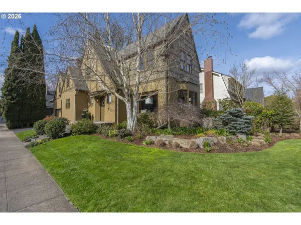 3217 NE BRAZEE ST, Portland, OR 97212