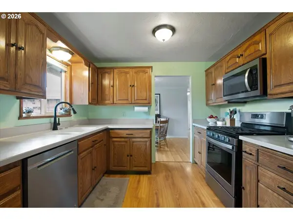 247 CEDAR ST, Lyons, OR 97358