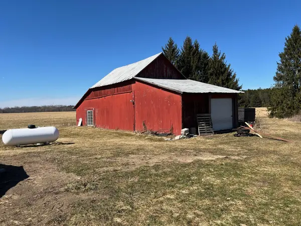 10613 N Bagley RD, Bethany Twp, MI 48880