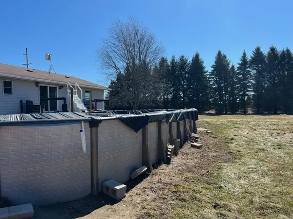 10613 N Bagley RD, Bethany Twp, MI 48880