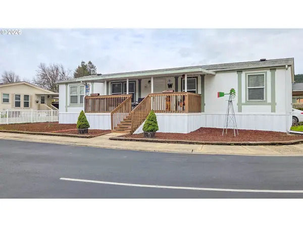 1000 E CENTRAL AVE #51, Sutherlin, OR 97479