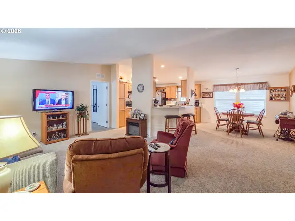 1000 E CENTRAL AVE #51, Sutherlin, OR 97479