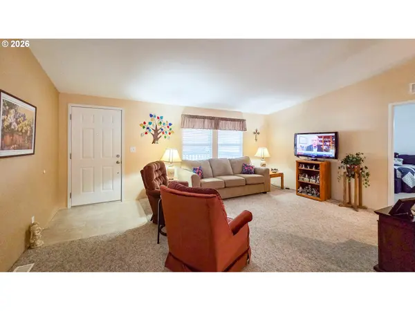 1000 E CENTRAL AVE #51, Sutherlin, OR 97479