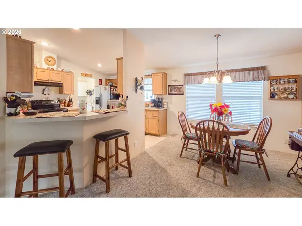 1000 E CENTRAL AVE #51, Sutherlin, OR 97479