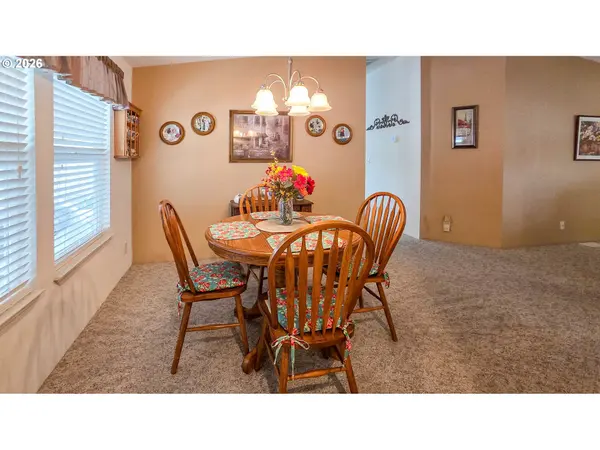 1000 E CENTRAL AVE #51, Sutherlin, OR 97479