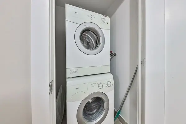 20 Blue Jays WAY #902, Toronto C01, ON M5V 3W6