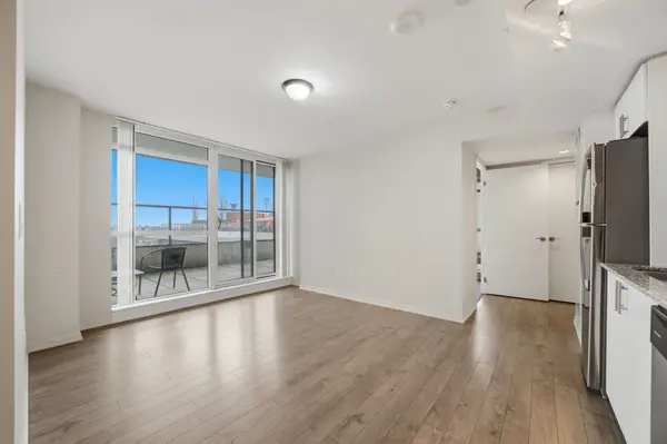 3091 Dufferin ST #908, Toronto W04, ON M6A 0C4