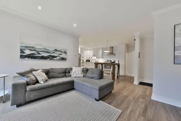 1498 Pilgrims WAY #234, Oakville, ON L6M 3G9