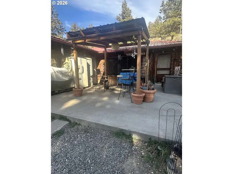 6792 SE JUNIPER CANYON RD, Prineville, OR 97754