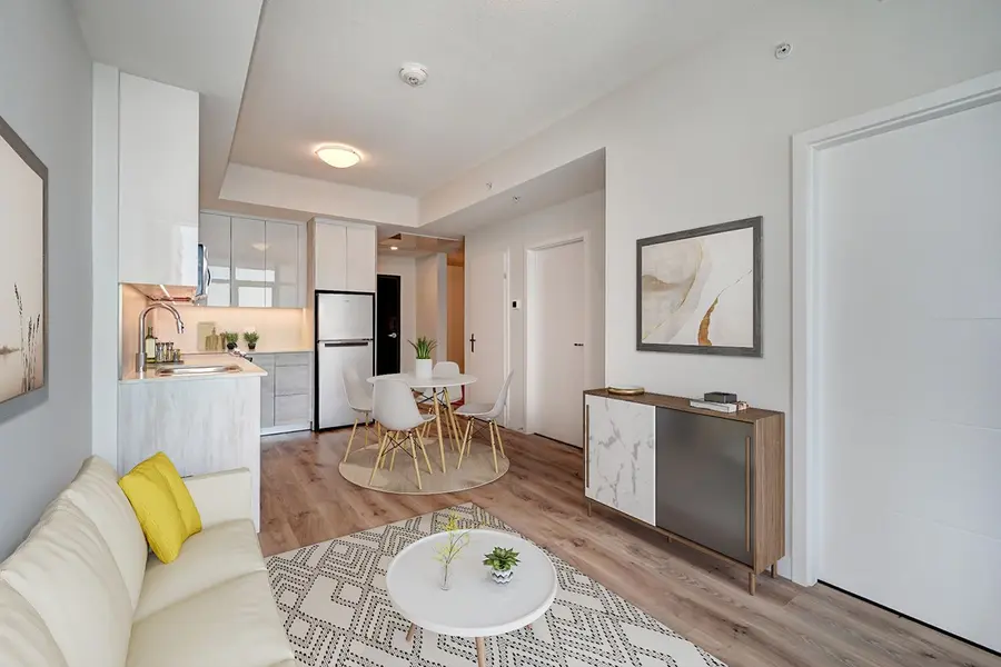 60 Frederick ST #813, Kitchener, ON N2H 0C7