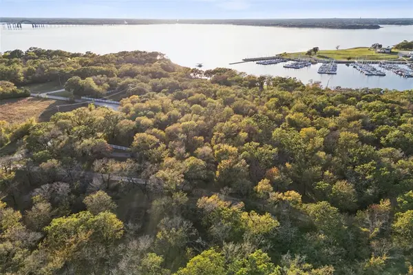 350 W Dickson Lane, Oak Point, TX 75068