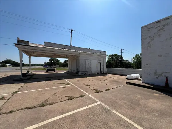 508 E 8th Street, Cisco, TX 76437