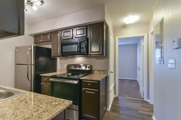 820 Southeast Parkway, Azle, TX 76020