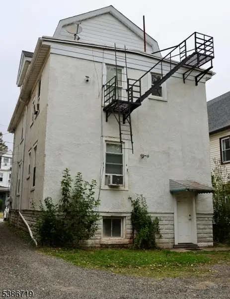 88 Riggs Pl, West Orange Twp., NJ 07052