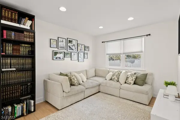 132 Cresthill Ave, Clifton City, NJ 07012