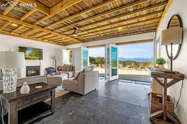 323 Marion LN, Cotopaxi, CO 81223