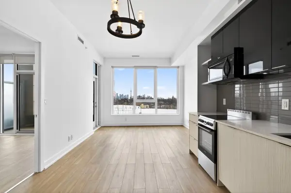 6 Parkwood AVE #509, Toronto C02, ON M4V 0A3