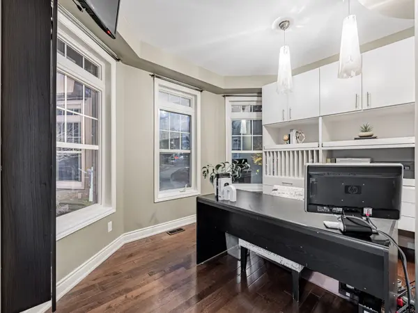 66 Rideout ST, Ajax, ON L1S 1P8