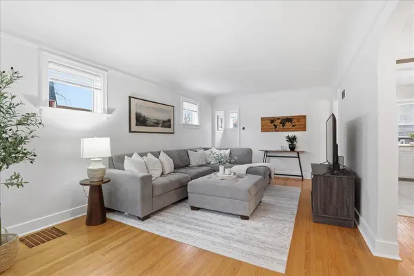 652 Weber ST E, Kitchener, ON N2H 1H2