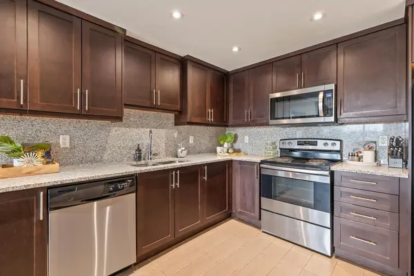 1235 Richmond ST #901, London East, ON N6A 0C1