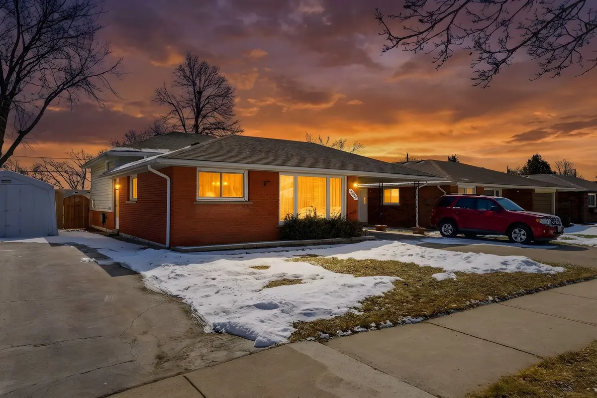 2426 Tait AVE, Burlington, ON L7P 1H1