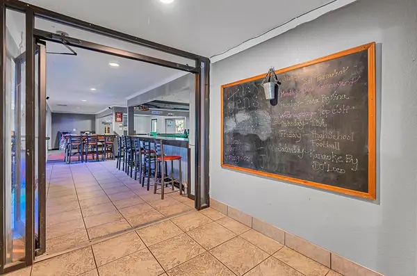 101 E Washington Avenue, Whitney, TX 76692