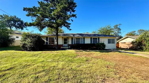 105 Davidson Drive,  Terrell,  TX 75160