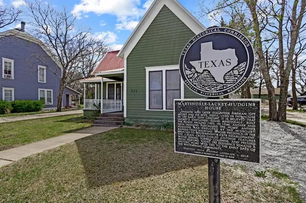 331 W Grand Street, Whitewright, TX 75491